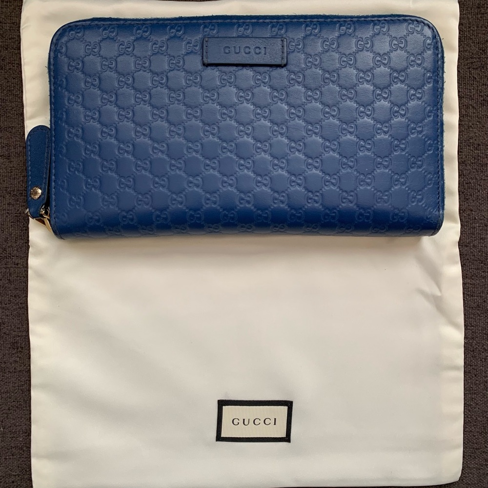 Gucci Microguccissima Wallet in Royal Blue